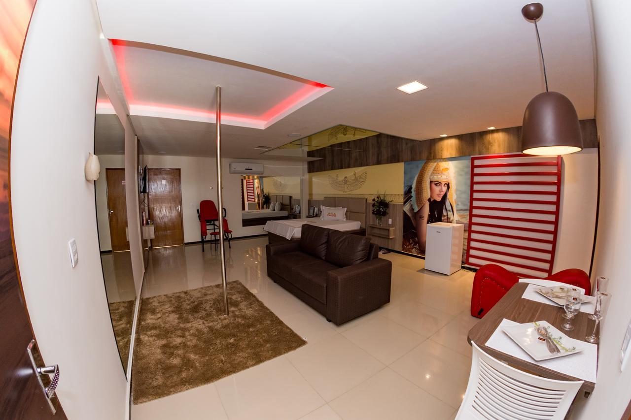 Motel Farao กราตู ภายนอก รูปภาพ
