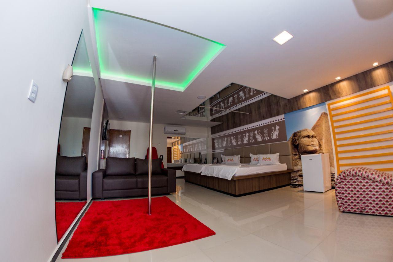 Motel Farao กราตู ภายนอก รูปภาพ